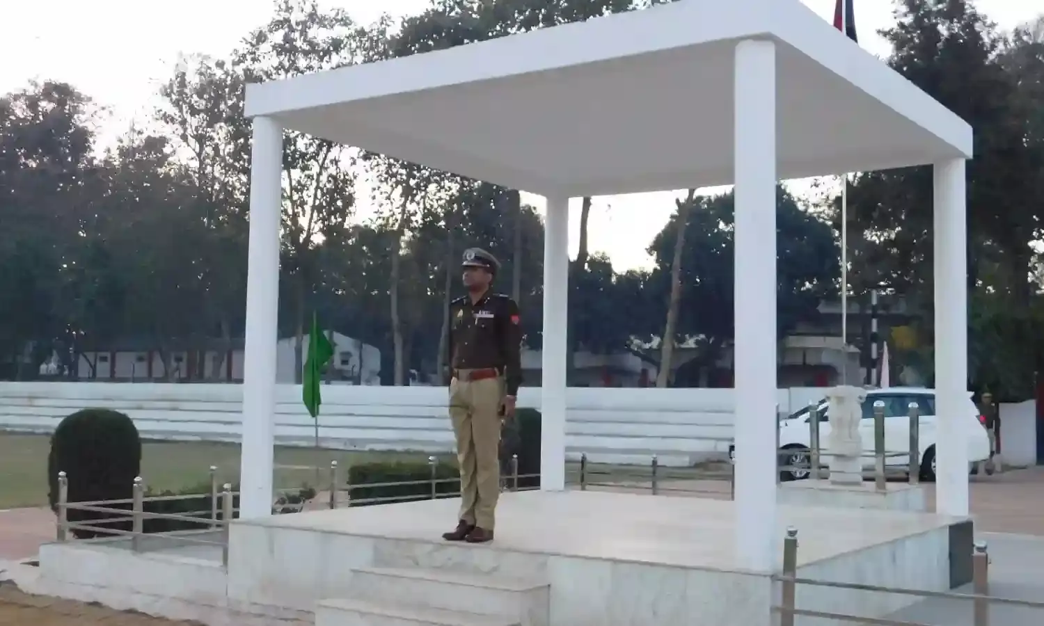 साप्ताहिक परेड की सलामी लेकर SSP ने किया पुलिस लाइन का निरीक्षण