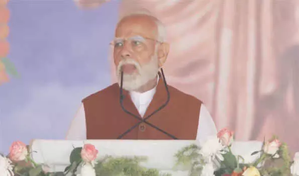 परिवारवादी दल दलित, पिछड़ों को आगे नहीं बढ़ना देना चाहते- PM मोदी