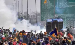 किसानों की मांग- शंभू बॉर्डर पर मरे किसान को शहीद का दर्जा दे सरकार किसानों की मांग- शंभू बॉर्डर पर मरे किसान को शहीद का दर्जा दे सरकार