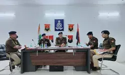 क्राइम मीटिंग में ADG ने कसे अफसरों के पेंच- दिए आवश्यक दिशा निर्देश क्राइम मीटिंग में ADG ने कसे अफसरों के पेंच- दिए आवश्यक दिशा निर्देश