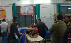 गर्दन काटकर युवक का मर्डर- सड़क पर फेंकी लाश- मचा हड़कंप