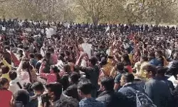 अभ्यर्थियों का राजधानी में जमावड़ा- पुलिस भर्ती परीक्षा दोबारा.. अभ्यर्थियों का राजधानी में जमावड़ा- पुलिस भर्ती परीक्षा दोबारा..