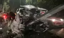 रफ्तार का कहर-बिजली का खंबा तोड़ डिवाइडर पर चढ़ी फॉर्च्यूनर