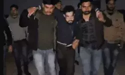 पत्नी के साथ चोरी गैंग चला रहा चोर एनकाउंटर में हुआ लंगड़ा- 13 लाख...