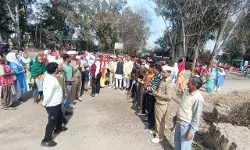 स्वच्छ भारत अभियान के अंतर्गत साध संगत ने की गंग नहर घाट की सफाई स्वच्छ भारत अभियान के अंतर्गत साध संगत ने की गंग नहर घाट की सफाई