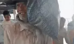 मेट्रो में जाने से किसान को रोका- पैसेंजर ने पूछा क्या है ड्रेस कोड?