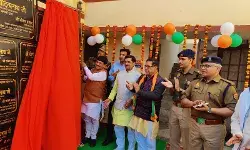 योगी की पुलिस पर सुविधाओं की बरसात- CM ने किया आवास हॉस्टल बैरक... योगी की पुलिस पर सुविधाओं की बरसात- CM ने किया आवास हॉस्टल बैरक...