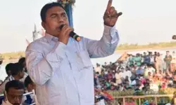 शाहजहां शेख की गिरफ्तारी के बाद संदेशखाली में जश्न- महिलाओं ने... शाहजहां शेख की गिरफ्तारी के बाद संदेशखाली में जश्न- महिलाओं ने...