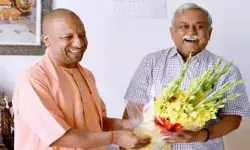 योगी के सलाहकार को तीसरी बार मिला सेवा विस्तार- 1 साल के लिए..