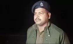 रिश्तेदारी से लौट रहे व्यक्ति को मारी गोली - अस्पताल में हुआ भर्ती रिश्तेदारी से लौट रहे व्यक्ति को मारी गोली - अस्पताल में हुआ भर्ती