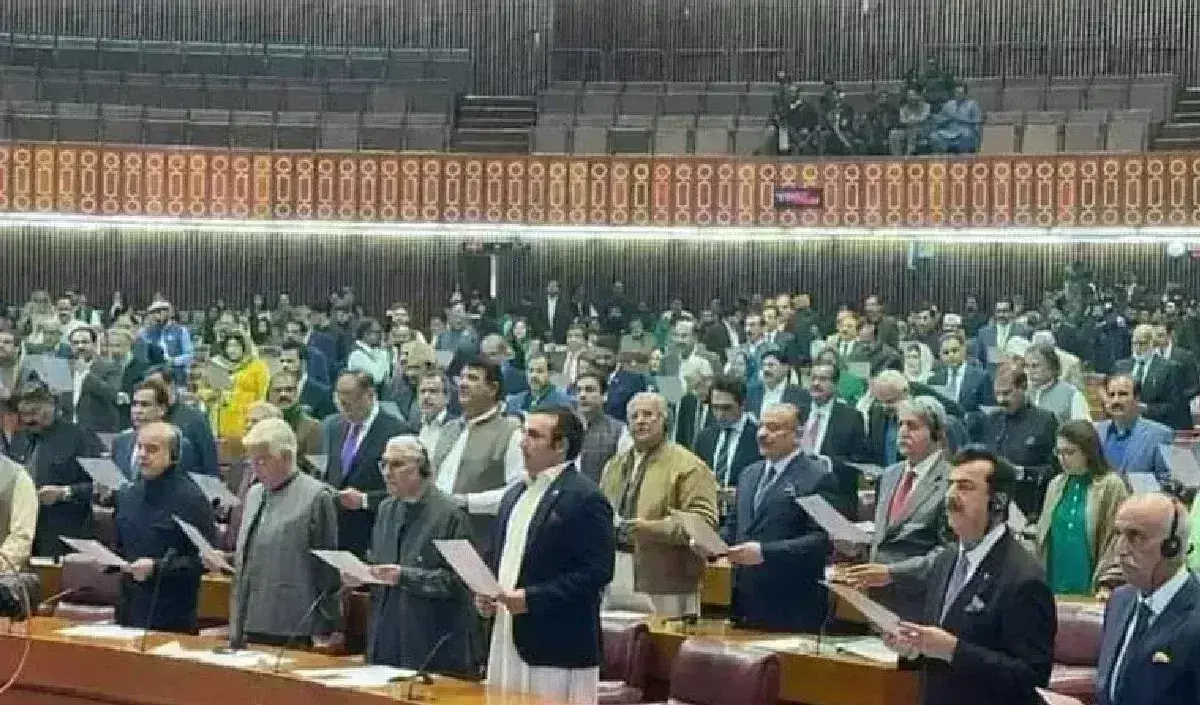 सादिक चुने गए नेशनल असेंबली के निचले सदन के अध्यक्ष सादिक चुने गए नेशनल असेंबली के निचले सदन के अध्यक्ष