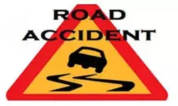 कई वाहनों की टक्कर में करीब 34 लोग घायल- मचा कोहराम कई वाहनों की टक्कर में करीब 34 लोग घायल- मचा कोहराम