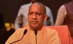 योगी को बम से उड़ने का अल्टीमेटम- जांच में जुटी कर टीमें योगी को बम से उड़ने का अल्टीमेटम- जांच में जुटी कर टीमें