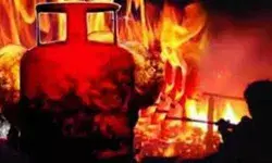 घर में आग लगने से एक ही परिवार के पांच लोगों की मौत, इतने लोग घायल