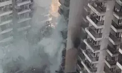 20 मंजिला अपार्टमेंट में लगी भीषण आग- दो फ्लैट जलकर हुए खाक 20 मंजिला अपार्टमेंट में लगी भीषण आग- दो फ्लैट जलकर हुए खाक