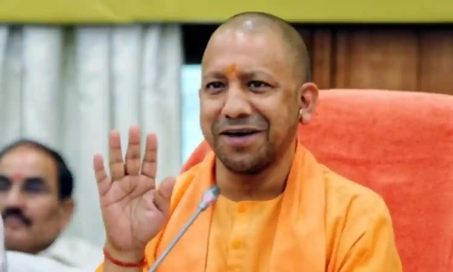 चुनाव से पहले योगी का बड़ा ऐलान- महिलाओं को होली गिफ्ट देगी सरकार