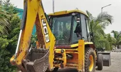 दरगाह पर बुलडोजर एक्शन- भारी फोर्स के साथ की गई जमींदोज दरगाह पर बुलडोजर एक्शन- भारी फोर्स के साथ की गई जमींदोज