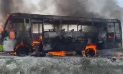 हाईटेंशन करंट की चपेट में आई बारातियों से भरी बस- 6 लोग जिंदा जले हाईटेंशन करंट की चपेट में आई बारातियों से भरी बस- 6 लोग जिंदा जले