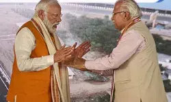 खट्टर की पारी खत्म- CM पद से दिया इस्तीफा- सरकार बाहर होंगे दुष्यंत... खट्टर की पारी खत्म- CM पद से दिया इस्तीफा- सरकार बाहर होंगे दुष्यंत...