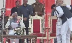 खट्टर हो गए भूतपूर्व-नायब सिंह बने नए सीएम- ली मुख्यमंत्री पद की शपथ खट्टर हो गए भूतपूर्व-नायब सिंह बने नए सीएम- ली मुख्यमंत्री पद की शपथ