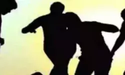 तंदूरी रोटी के लिए घरातियों बारातियों में घमासान- चले लात घूंसे तंदूरी रोटी के लिए घरातियों बारातियों में घमासान- चले लात घूंसे