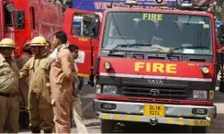 रिहायशी इमारत में आग का तांडव- दो बच्चों समेत चार की मौत- 5 गंभीर रिहायशी इमारत में आग का तांडव- दो बच्चों समेत चार की मौत- 5 गंभीर