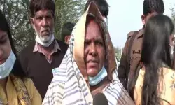 ED का छापा पड़ते ही बिगड़ी गायत्री प्रजापति की विधायक पत्नी की तबीयत ED का छापा पड़ते ही बिगड़ी गायत्री प्रजापति की विधायक पत्नी की तबीयत