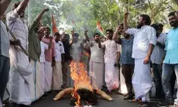 असम में CAA का विरोध- जलाये पीएम मोदी एवं अमित शाह के पुतले