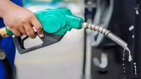 मिली राहत की डबल डोज- इस राज्य में 7 रुपए तक सस्ता हुआ पेट्रोल