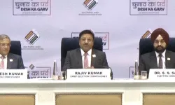 बोले चुनाव आयुक्त- पैसा बांटने की खबर पर 100 मिनट में करेंगे कार्यवाही बोले चुनाव आयुक्त- पैसा बांटने की खबर पर 100 मिनट में करेंगे कार्यवाही