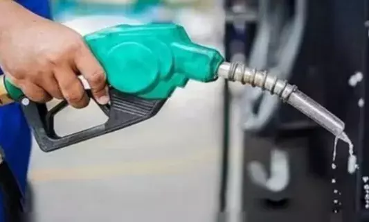 मेहरबान हुई सरकार- डीजल पेट्रोल की कीमतों में भारी कटौती- 15 रुपए...