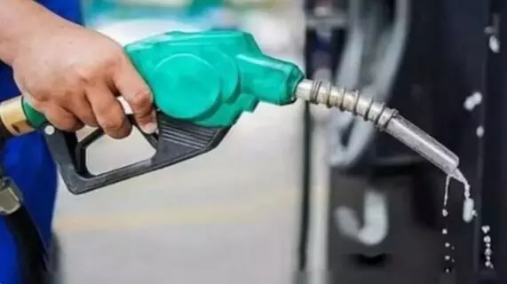 मेहरबान हुई सरकार- डीजल पेट्रोल की कीमतों में भारी कटौती- 15 रुपए...
