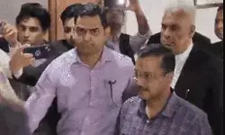 केजरीवाल की घेराबंदी जारी- इस मर्तबा ईडी के CM को एक साथ 2 समन केजरीवाल की घेराबंदी जारी- इस मर्तबा ईडी के CM को एक साथ 2 समन