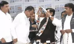 लोकसभा चुनाव से पहले बढा कांग्रेस का कुनबा- कई दलों के नेता हुए शामिल