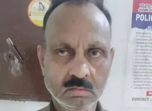 टीचर को गोलियों से भूनने वाला पुलिस कांस्टेबल अरेस्ट- डॉक्टरों के... टीचर को गोलियों से भूनने वाला पुलिस कांस्टेबल अरेस्ट- डॉक्टरों के...
