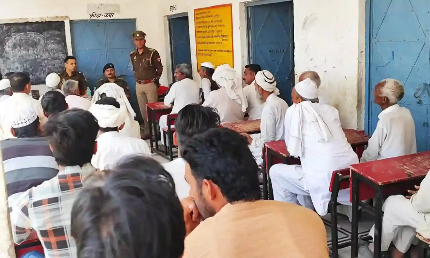 संभ्रांत व्यक्तियों व धर्मगुरुओं के साथ मीटिंग- की गयी सहयोग करने की अपील