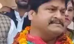 जज के पद से इस्तीफा देकर इलेक्शन लड़ रहे सपा कैंडिडेट ने भरा पर्चा