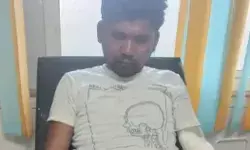 मोबाइल चार्जर ने आग के गोले में तब्दील किया घर- दंपति समेत 6 झुलसे मोबाइल चार्जर ने आग के गोले में तब्दील किया घर- दंपति समेत 6 झुलसे