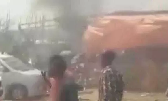 बम विस्फोट में चार लोगों की मौत, दर्जन लोग हुए घायल