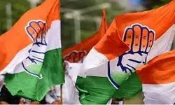 जनार्दन रेड्डी के भाजपा में जाने से भड़की कांग्रेस जनार्दन रेड्डी के भाजपा में जाने से भड़की कांग्रेस