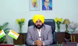 मुख्यमंत्री के घर गूंजी बच्चे की किलकारी- पत्नी ने दिया बेटी को जन्म मुख्यमंत्री के घर गूंजी बच्चे की किलकारी- पत्नी ने दिया बेटी को जन्म