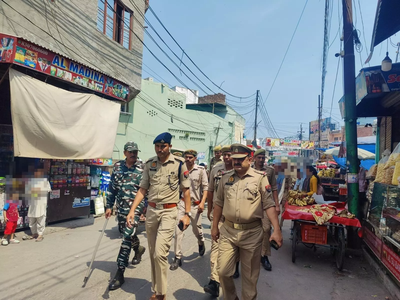 जुम्मे को लेकर सतर्कता- SP सिटी ने फोर्स के साथ फ्लेग मार्च कर कराया..