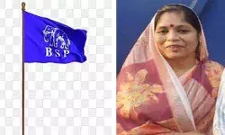बसपा ने ‘सारिका सिंह’ को टिकट देकर मुकाबले को बनाया दिलचस्प बसपा ने ‘सारिका सिंह’ को टिकट देकर मुकाबले को बनाया दिलचस्प