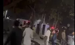 RLD कार्यकर्ताओं ने BJP नेताओं को दौड़ा दौड़ा कर पीटा- मौके से भागकर.. RLD कार्यकर्ताओं ने BJP नेताओं को दौड़ा दौड़ा कर पीटा- मौके से भागकर..