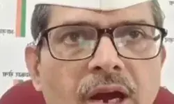 पूर्व IPS ने आयोग से की शिकायत- CM के भाषण को बताया आचार... पूर्व IPS ने आयोग से की शिकायत- CM के भाषण को बताया आचार...