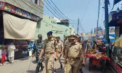 जुम्मे को लेकर सतर्कता- SP सिटी ने फोर्स के साथ फ्लेग मार्च कर कराया.. जुम्मे को लेकर सतर्कता- SP सिटी ने फोर्स के साथ फ्लेग मार्च कर कराया..