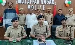 नशा तस्कर गिरफ्तार-4 लाख की नशीली दवाइयां बरामद- गाड़ी में ले जा रहा..