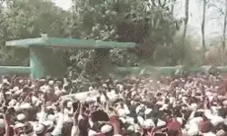 मुख्तार अंसारी को किया गया दफन- बेटे ने आखिरी बार दिया मूंछों पर ताव मुख्तार अंसारी को किया गया दफन- बेटे ने आखिरी बार दिया मूंछों पर ताव