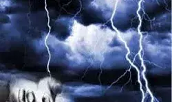 बिजली गिरने के कारण महिला की हुई मौत- मची अफरा तफरी बिजली गिरने के कारण महिला की हुई मौत- मची अफरा तफरी