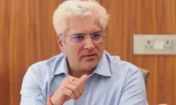 सवालों का सामना करने के लिए ED दफ्तर पहुंचे केजरीवाल सरकार के मंत्री सवालों का सामना करने के लिए ED दफ्तर पहुंचे केजरीवाल सरकार के मंत्री